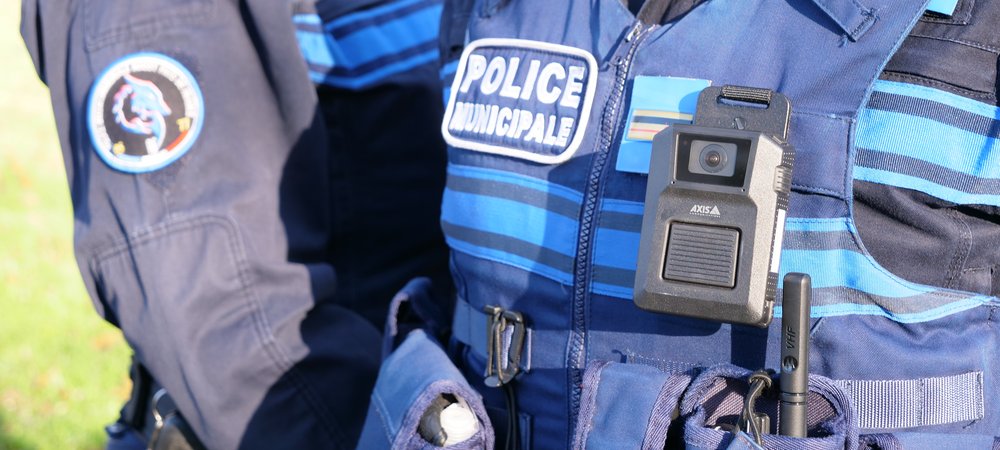 Hérault : Ces caméras piétons filment les interventions des policiers  municipaux en direct, une première